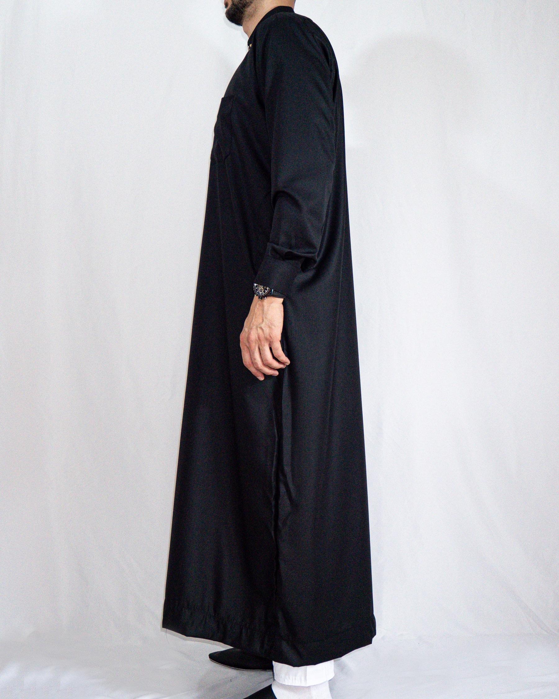 Qamis Qatari
