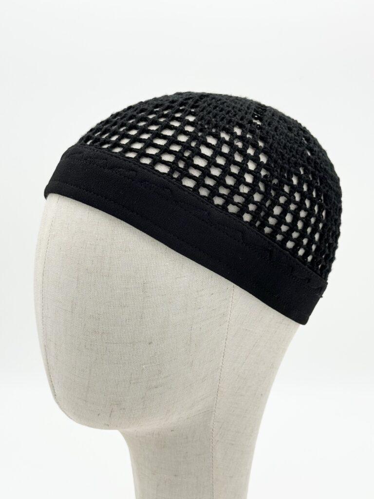 Chéchia Égyptienne Artisanale – Tricotée à la Main avec Élégance