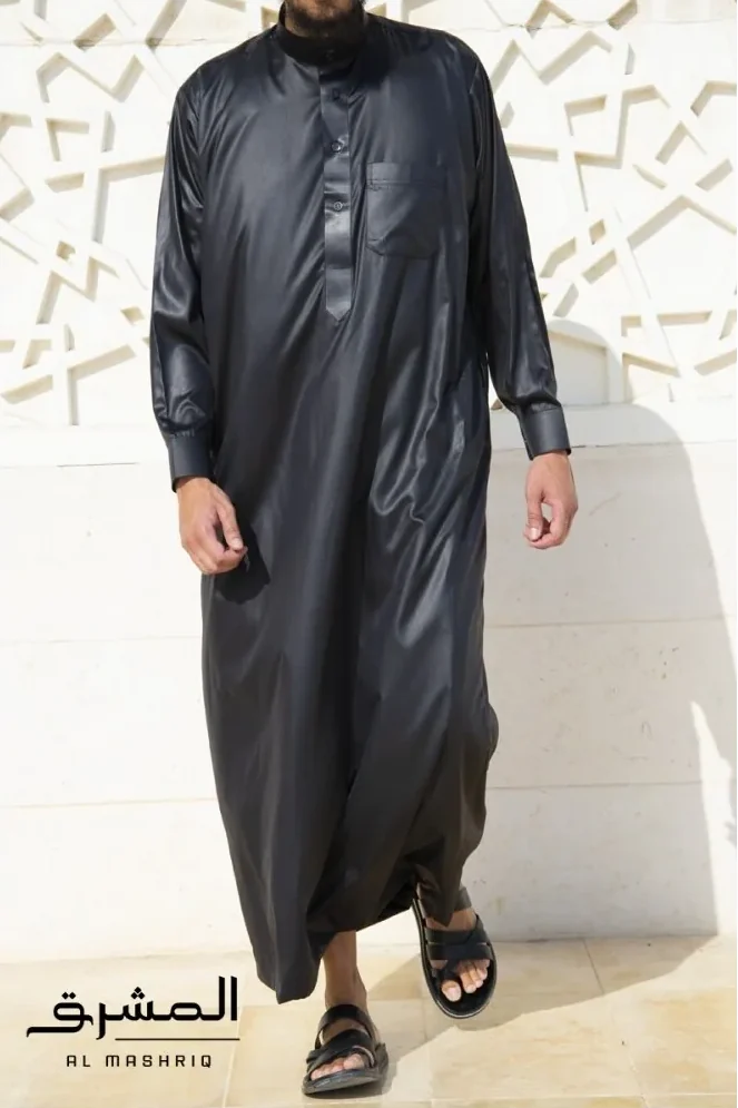 Qamis saoudien noir Al mashriq